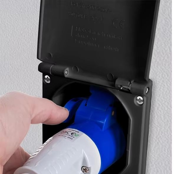 Wbudowany zasilacz 16A 220-240 – Power Supply recenzja i cena
